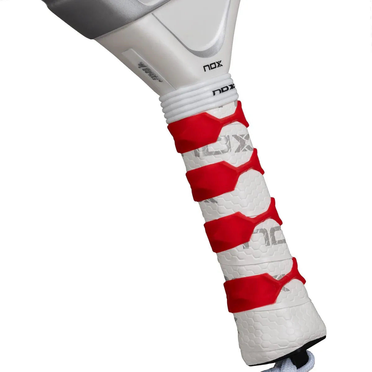 Padelschläger Test Nox AT10 Genius Attack 12K Alum Xtreme von Agustin Tapia