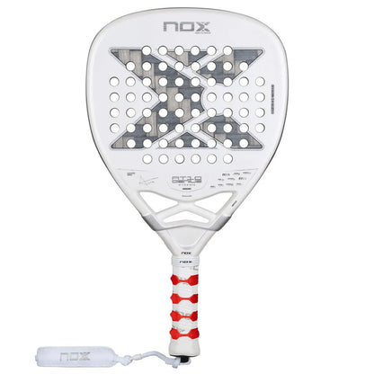 Padelschläger Test Nox AT10 Genius Attack 12K Alum Xtreme von Agustin Tapia
